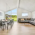 4 Bedroom Pet Friendly In Semesterbostad *
