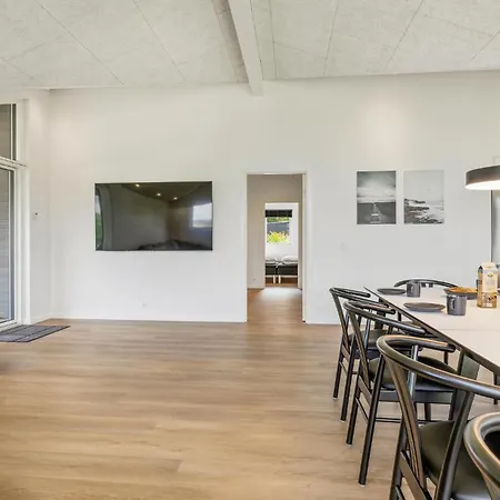 Ferienhaus 4 Bedroom Front In Hadsund