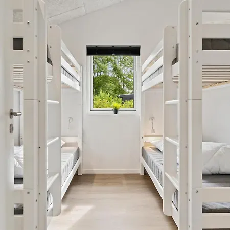 4 Bedroom Front In Ferienhaus