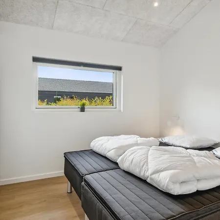 4 Bedroom Front In Ferienhaus Hadsund
