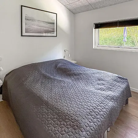 4 Bedroom Front In Hadsund